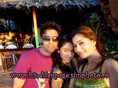 167067_10150095238674556_165475334555_5896249_2898932_n - Sara Khan In Goa POZE RARE