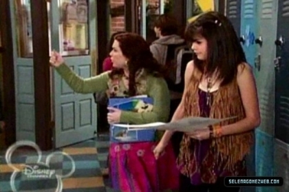 normal_selena-gomez-0038