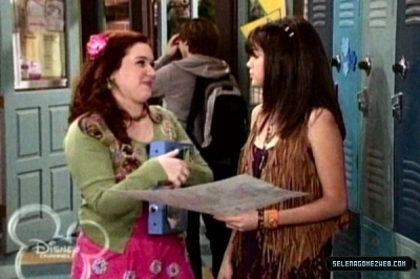 normal_selena-gomez-0040