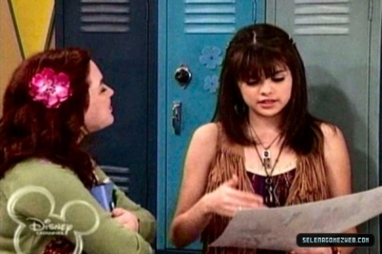 normal_selena-gomez-0043