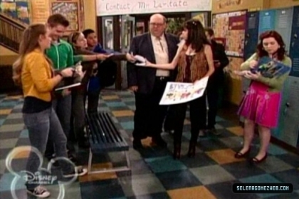 normal_selena-gomez-0049