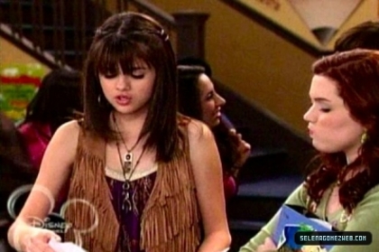 normal_selena-gomez-0052