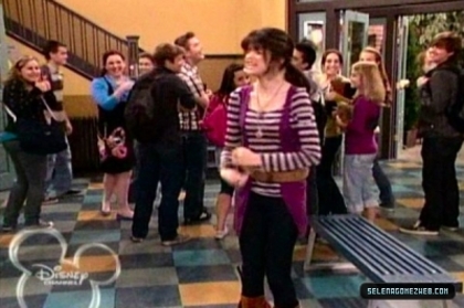 normal_selena-gomez-0088