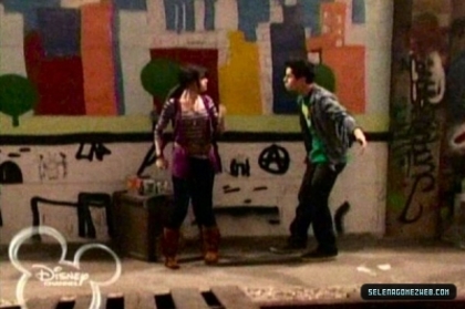 normal_selena-gomez-0089