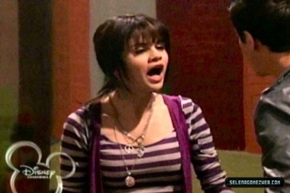 normal_selena-gomez-0090