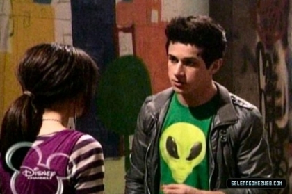 normal_selena-gomez-0095