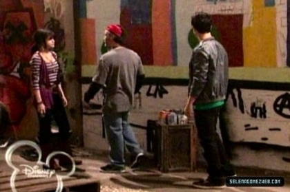 normal_selena-gomez-0102