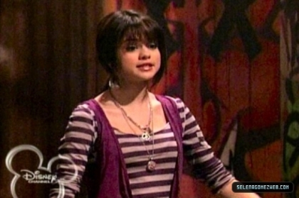normal_selena-gomez-0109