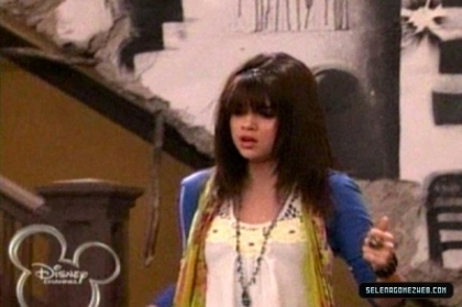 normal_selena-gomez-0114