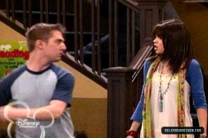 normal_selena-gomez-0116