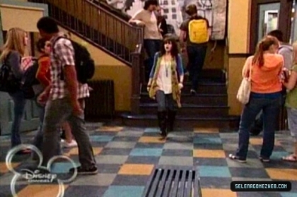 normal_selena-gomez-0117