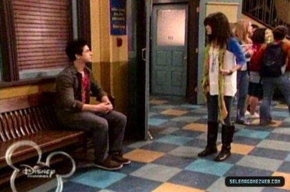 normal_selena-gomez-0119