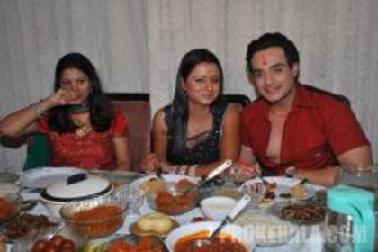 dinner-with-ragini-and-alekh-from-bidaai-sapna-3300 - Album pentru ParulC