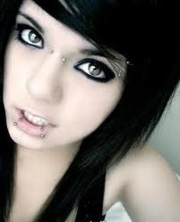 emo piercing - emo piercing