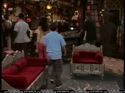 normal_wowpS01E08_0017 - Wizards Of Waverly Place - Curb Your Dragon - Screencaps