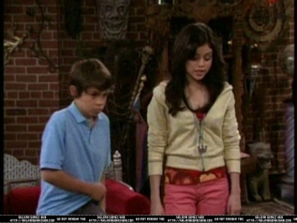 normal_wowpS01E08_0118 - Wizards Of Waverly Place - Curb Your Dragon - Screencaps