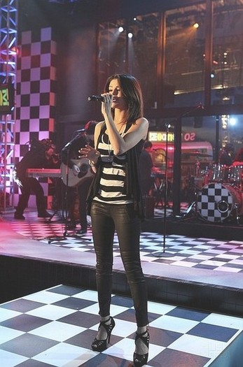 tumblr_ln8bdryRow1qa5r09o1_500