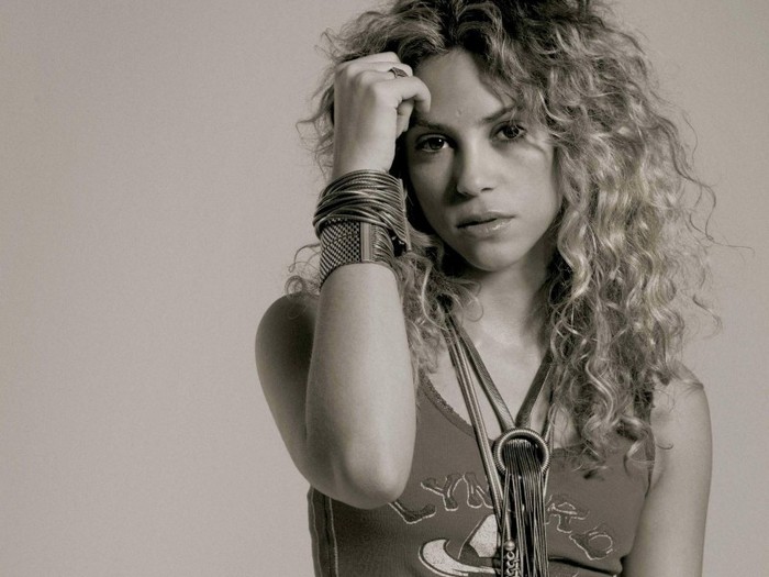 Shakira Mebarak (52)