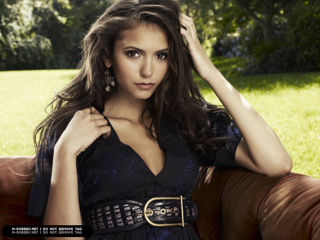 TR-KUIS-1824 - album nina dobrev
