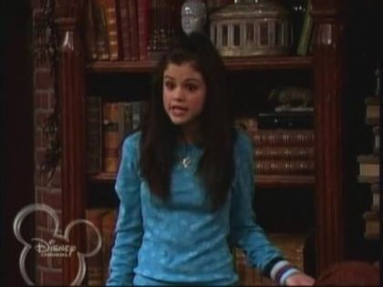 normal_WOWP1x01_wmv_000480899 - Wizards Of Waverly Place - Crazy 10 Minute Sale - Screencaps