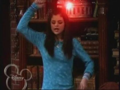 normal_WOWP1x01_wmv_000484466 - Wizards Of Waverly Place - Crazy 10 Minute Sale - Screencaps