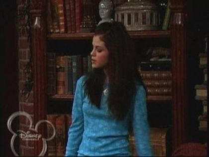 normal_WOWP1x01_wmv_000510832 - Wizards Of Waverly Place - Crazy 10 Minute Sale - Screencaps