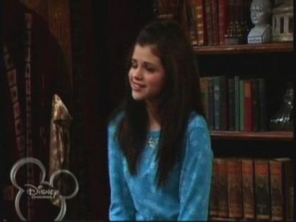 normal_WOWP1x01_wmv_000552566 - Wizards Of Waverly Place - Crazy 10 Minute Sale - Screencaps