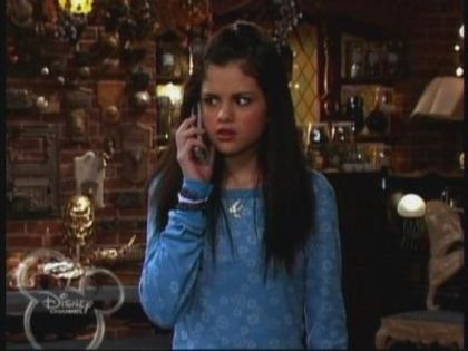 normal_WOWP1x01_wmv_000566999 - Wizards Of Waverly Place - Crazy 10 Minute Sale - Screencaps