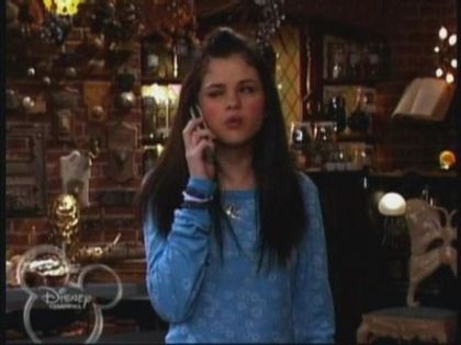 normal_WOWP1x01_wmv_000575266 - Wizards Of Waverly Place - Crazy 10 Minute Sale - Screencaps