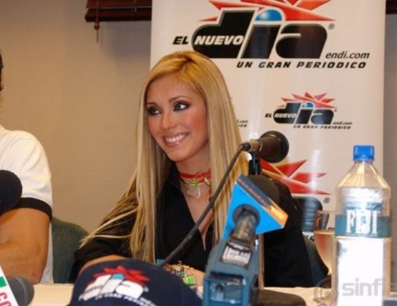 fg56484 - Anahi em Coletivas tardes de autografos entrevistas programas de radio e Tv