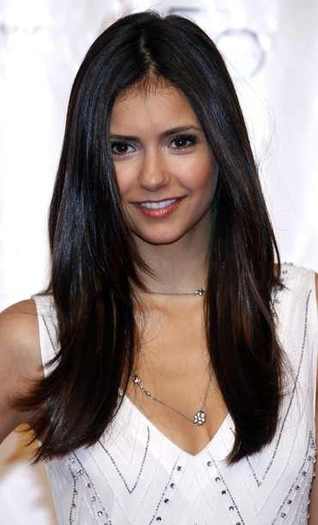 Nina Dobrev 2 - Concurs 1