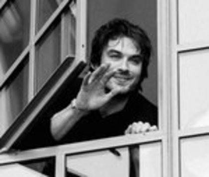 ian_somerhalder_black_n_white_by_myxpassionxktg-d3djc4u