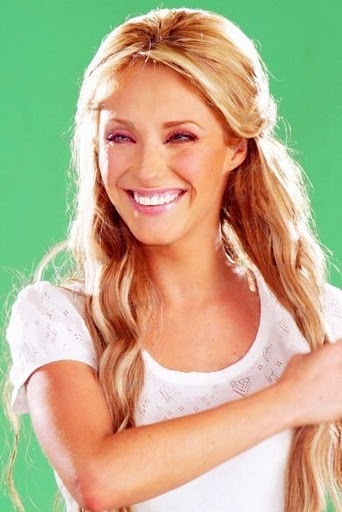 122546952 - Anahi en Photoshoots