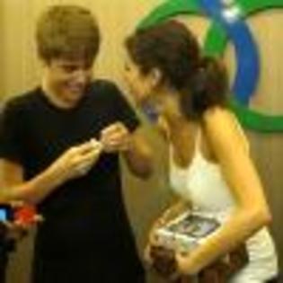 dm_Ri3107102-01 - poze cu Justin Bieber si Selena Gomez