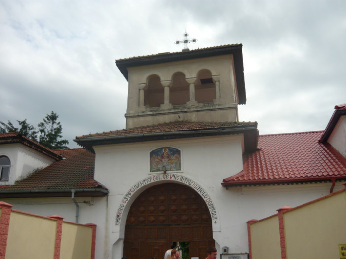 P1020211 - Manastirea Ghighiu