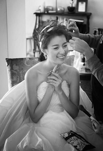 han-hyo-joo-in-wedding-dress1 - Han Hyo Joo poze