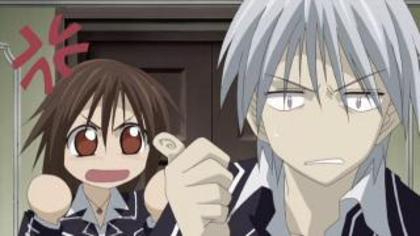 21769-800042-20110412010601 - Vampire Knight Funny