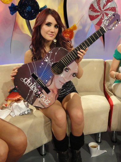 270495_239756412702796_124029980942107_1067999_174448_n