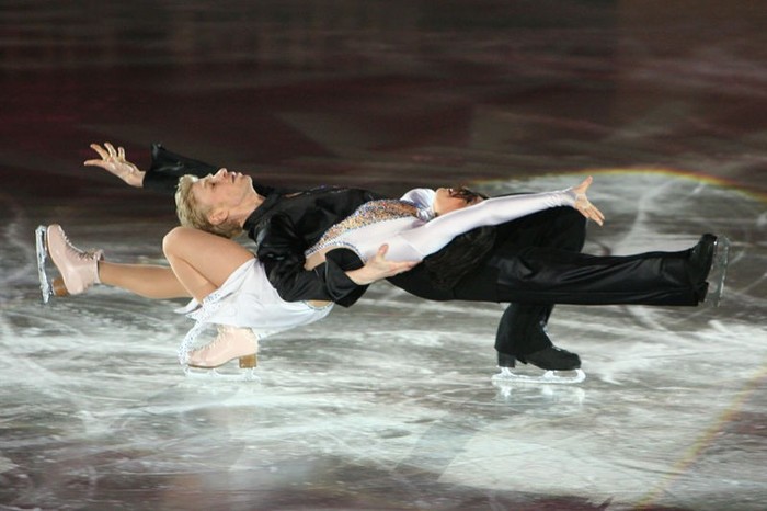 800px-isabelle_delobel__olivier_schoenfelder_-_2007_europeans