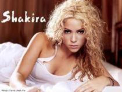 39958640_WPHGPNBTC - shakira