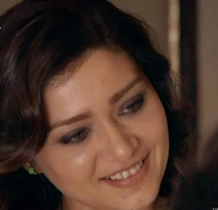 Nurgul Yesilcay (22)