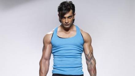 FEAR30 - KARAN GROVER-Fear Factor- Khatron Ke Khiladi x3