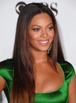 Beyonce - Poze cu Rihanna si Beyonce