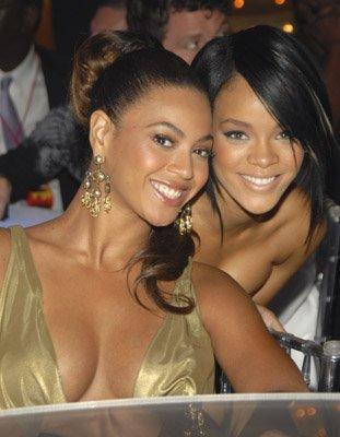 Beyonce - Poze cu Rihanna si Beyonce