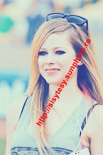 g - a avril lavigne personals