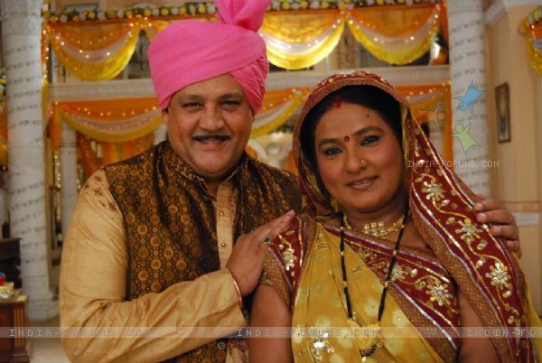 33189-prakashchand-and-kaushalya-a-simple-living-couple - ragini si ravir se casatoresc