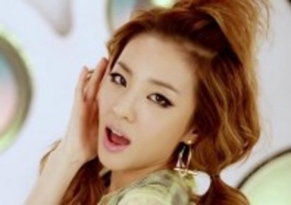 mv-2ne1-dont-stop-the-music-mp4_000060380-e1307926925576-198x140 - o melodie care mie imi place