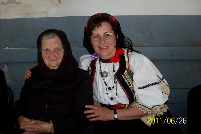101_9786 - FRUMOSUL PORT POPULAR ROMANESC DIN PALOS ARDEAL