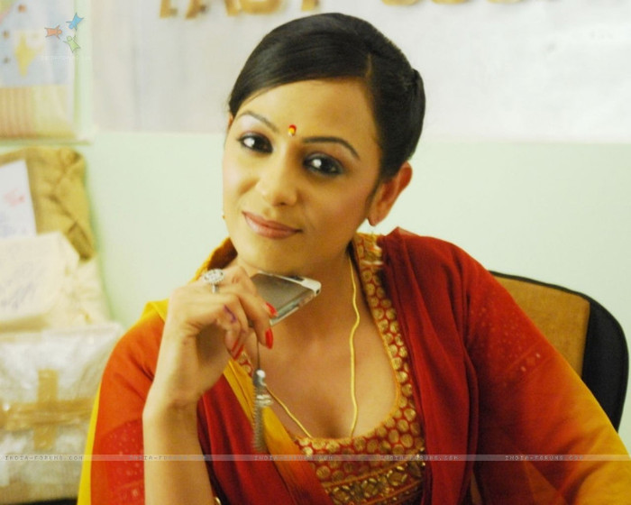 37663-ashita-dhawan-in-the-show-ladies-special[1] - Malti-Ashita Dhawan