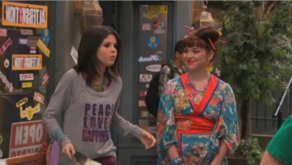 normal_007 - Wizards Of Waverly Place - All About You-Niverse - Screencaps